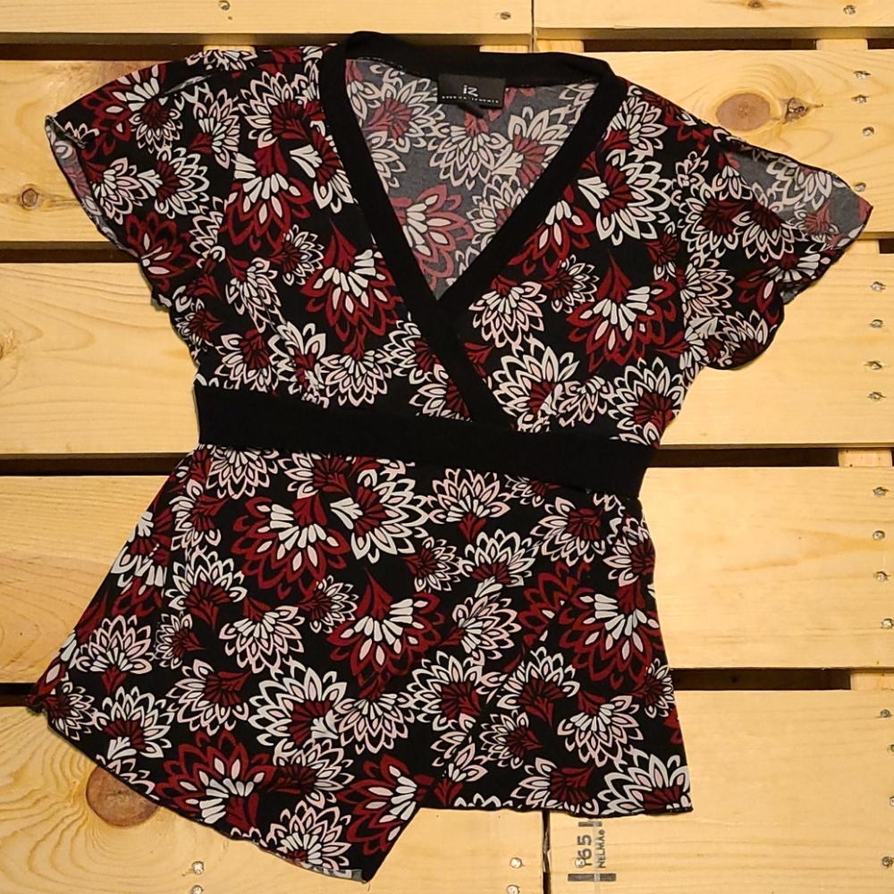 Cute floral top